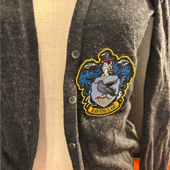 Uniqlo Dark Gray Blazer with Embroidered Crest - Picture 8 of 9